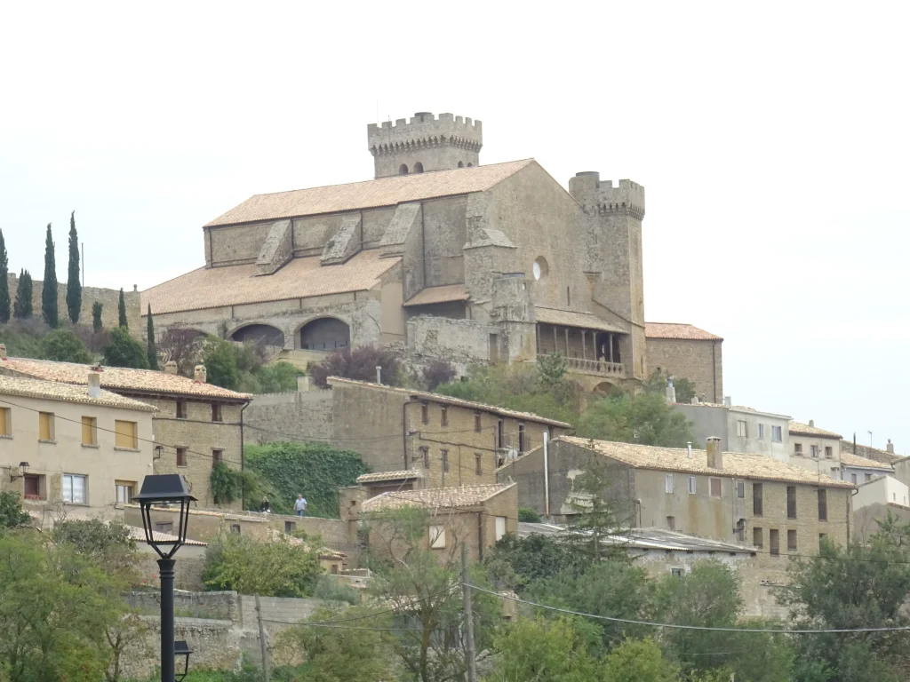 Ruta por Navarra:  iglesia fortaleza de Santa María de Ujué