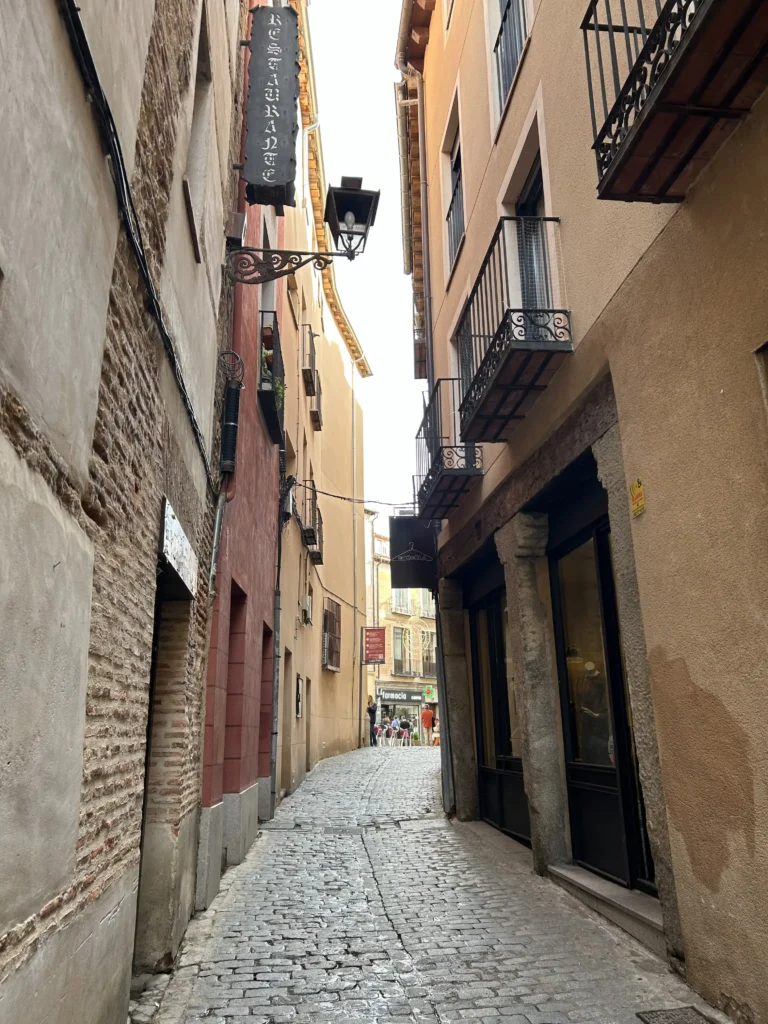 Qué ver en Segovia en un día: calle de la Judería