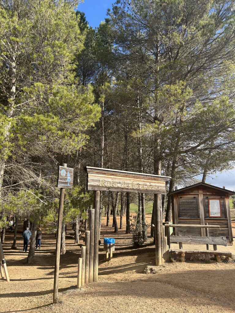 Entrada a la ruta de las caras